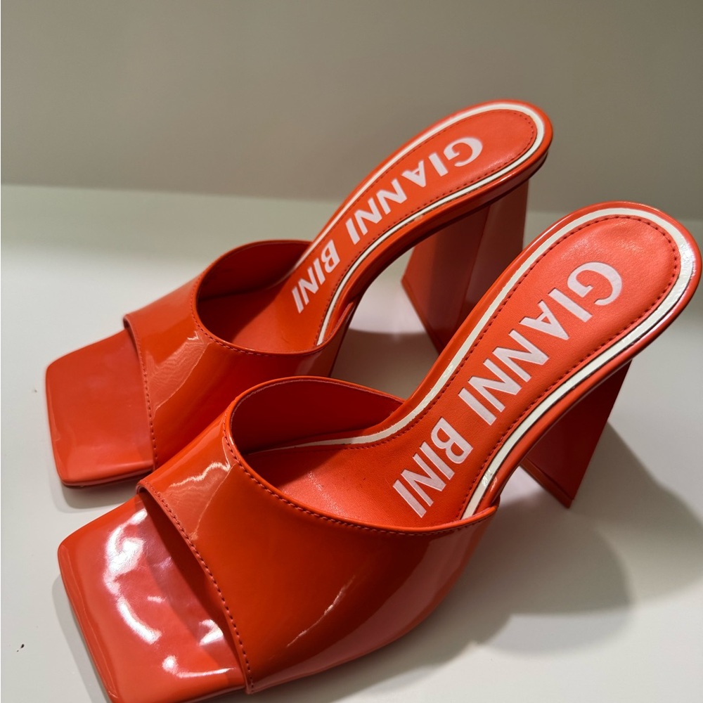 Shoes Gianny Bini .. New without box . Size 61/2